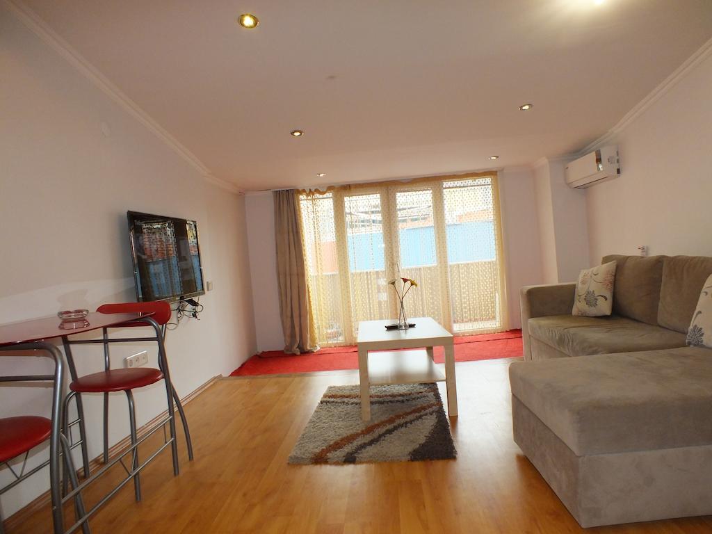 Taksim 9 Suites Apartments Istanbul Bagian luar foto